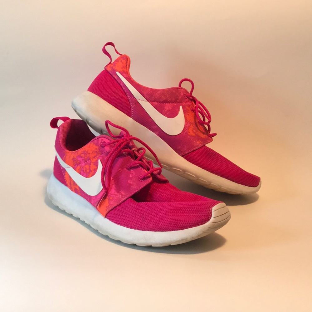 Nike Women’s Roshe Run // US Size 10